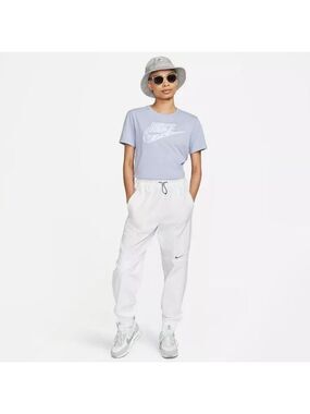 Nike Sportswear Graphic Tee
